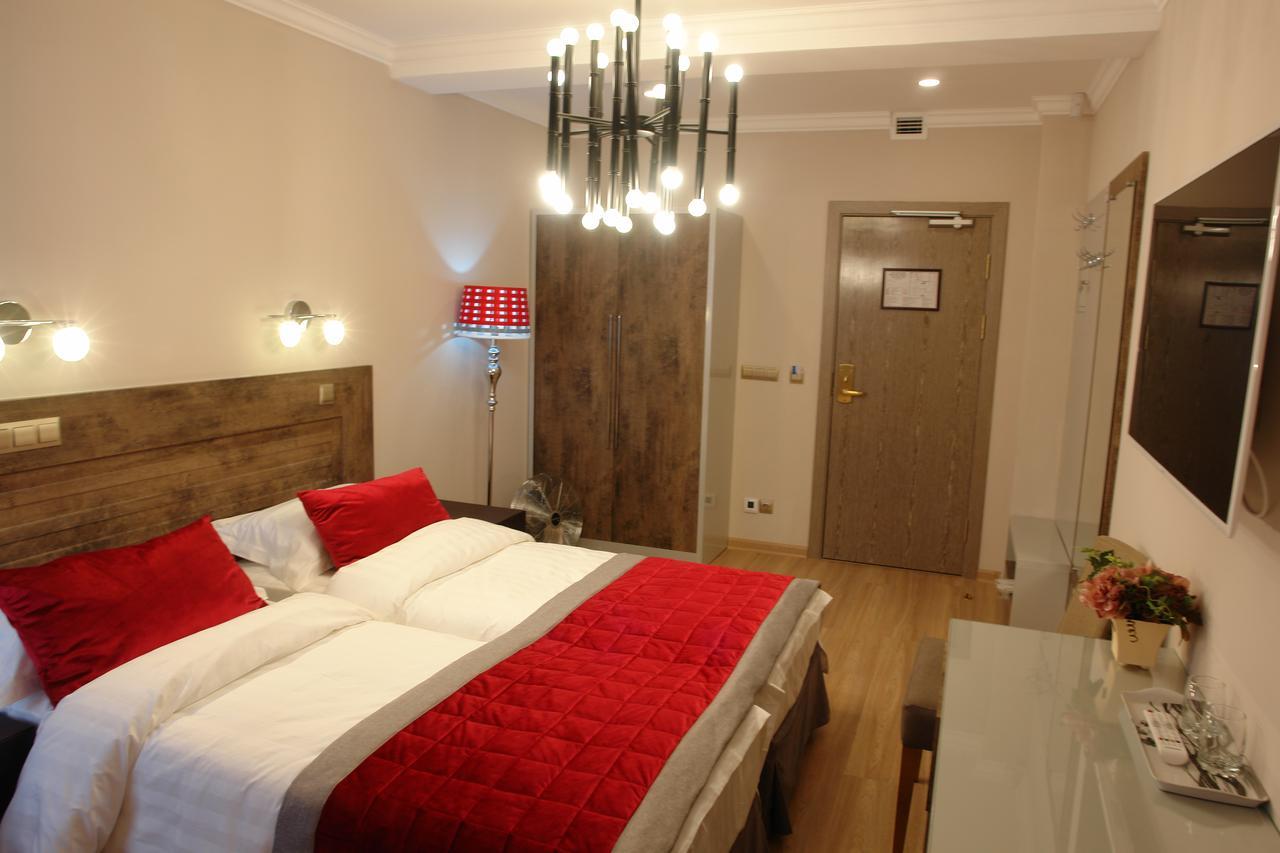 Grace Point Hotel Astana Buitenkant foto