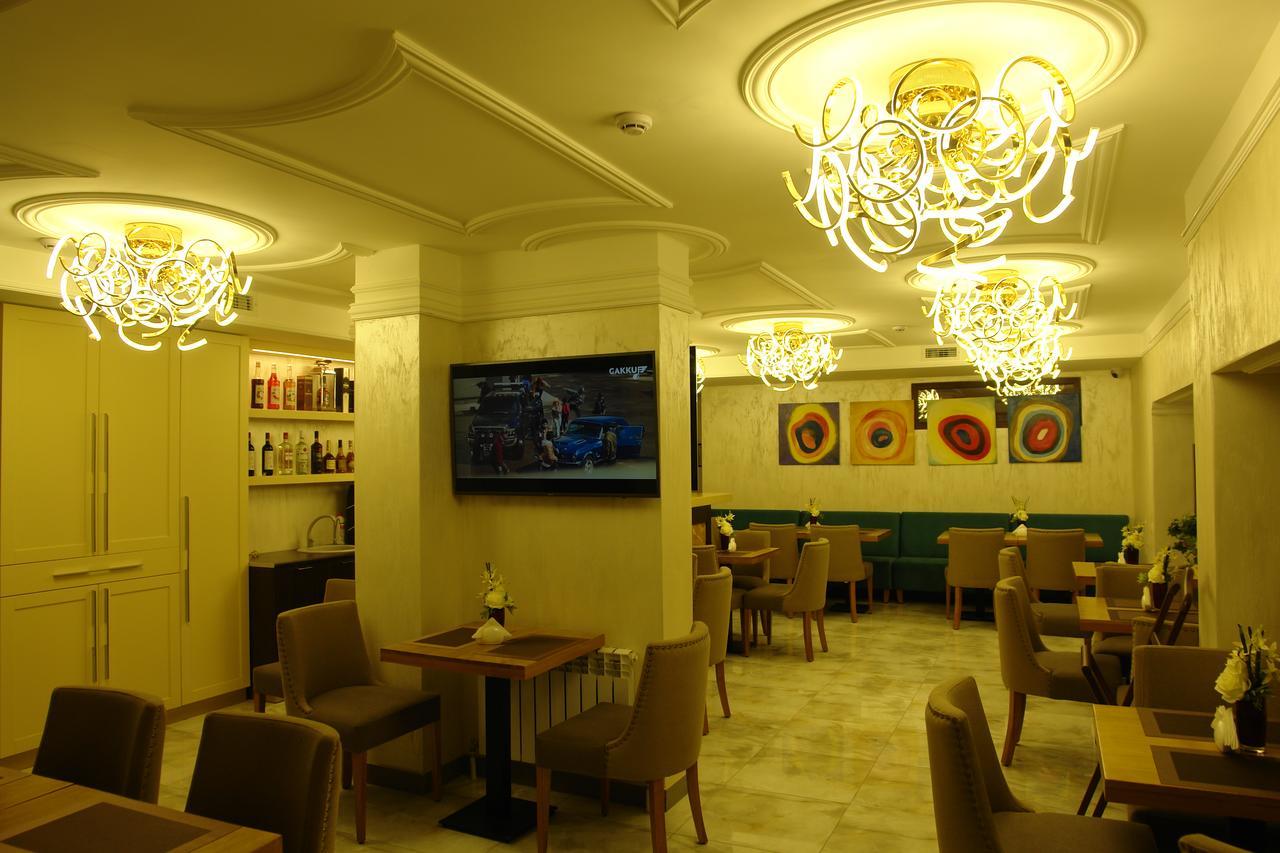Grace Point Hotel Astana Buitenkant foto